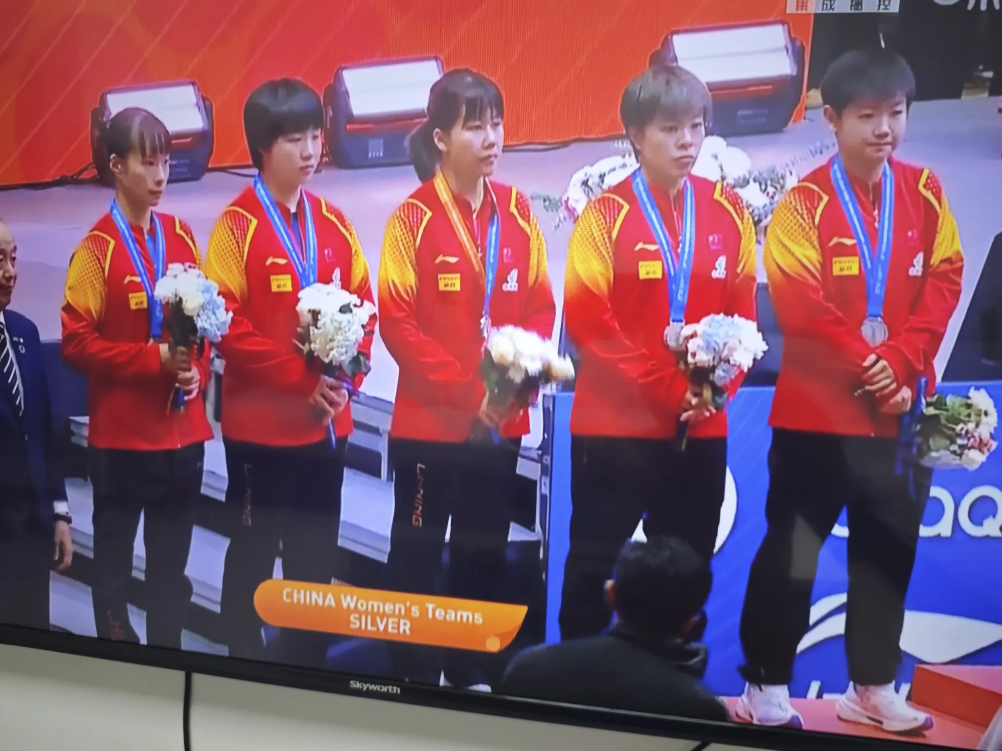 跆拳道女子决赛，日本选手力克对手获胜