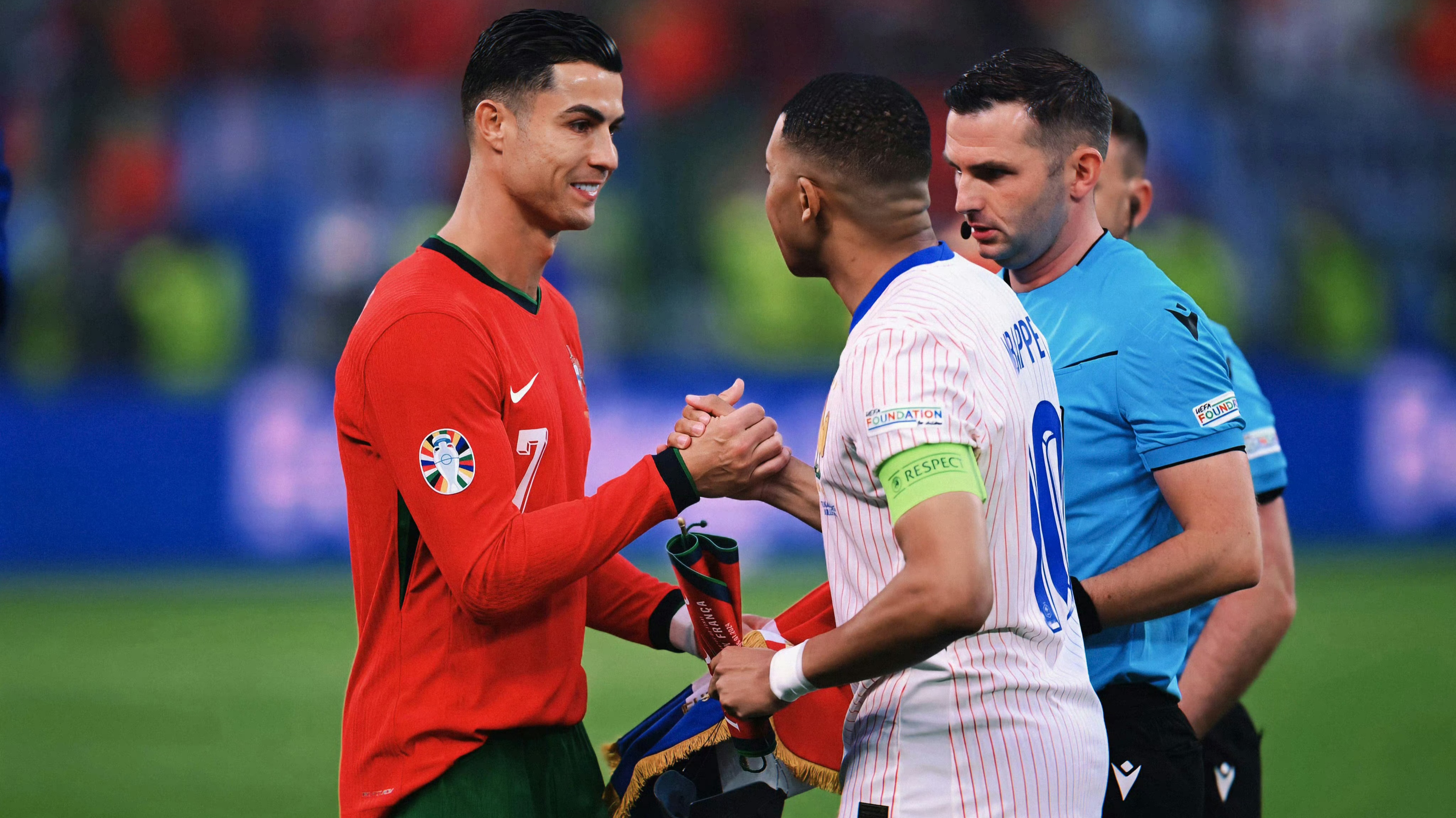 包含英格兰大胜比利时，轻松晋级欧洲杯决赛圈的词条